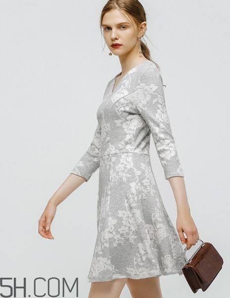 max co衣服貴嗎？max co衣服什么價位？