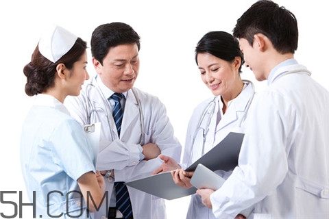 冠心病會(huì)引起頭暈嗎？冠心病會(huì)引起腳腫嗎？