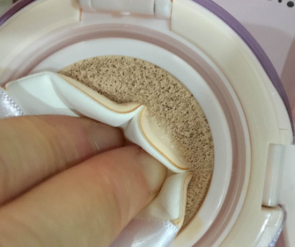 卡姿蘭氣墊cc和瑪麗黛佳哪個(gè)好？對(duì)比