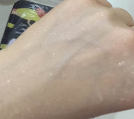 卡姿蘭氣墊cc和瑪麗黛佳哪個(gè)好？對(duì)比