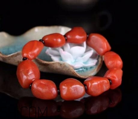 南紅瑪瑙會越戴越紅嗎？南紅瑪瑙會越戴越亮嗎？