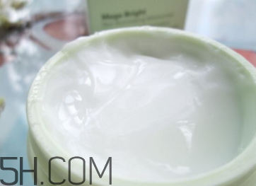 悅木之源維C精華霜怎么樣？悅木之源維C精華霜好用嗎？