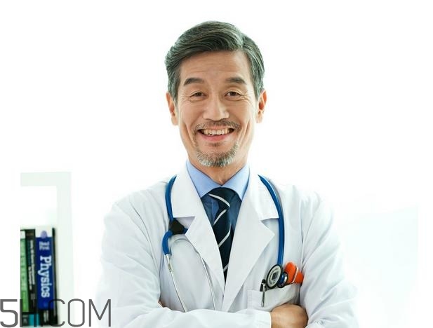 冠心病為什么會(huì)惡心？冠心病為什么左手會(huì)麻？