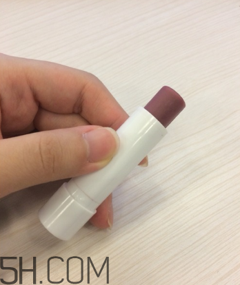 balea櫻桃潤唇膏好用嗎？balea櫻桃潤唇膏多少錢？