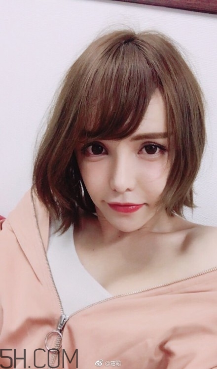 女人說(shuō)嘖嘖是什么意思？女生發(fā)消息嘖嘖代表什么