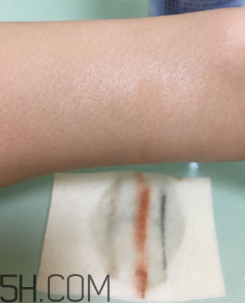 露得清卸妝水怎么用？露得清卸妝水多少錢？