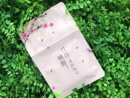 素萃面膜怎么樣？素萃面膜有熒光劑激素嗎？