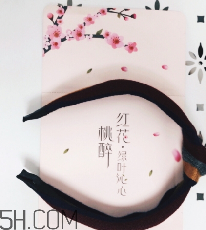 素萃面膜怎么樣？素萃面膜有熒光劑激素嗎？