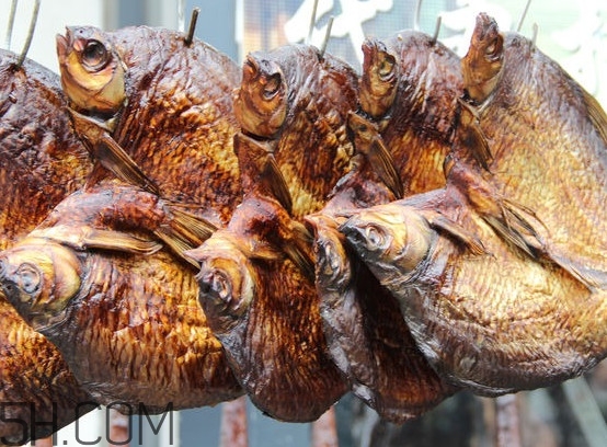 咸魚要泡多久？咸魚用冷水泡好還是熱水泡好