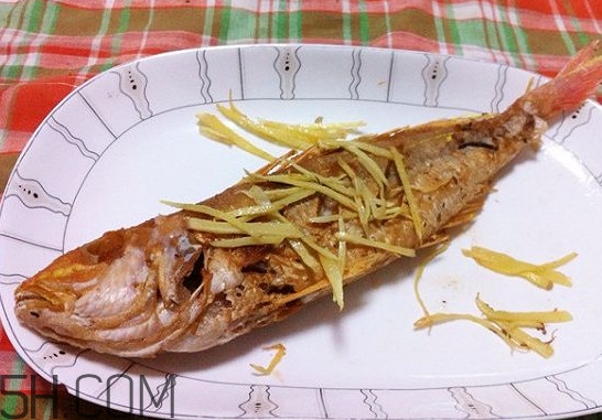 如何去除咸魚(yú)的腥味？咸魚(yú)一般要蒸多久時(shí)間