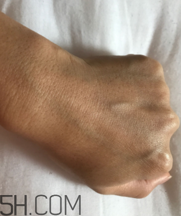 小蜜蜂潤(rùn)膚露怎么樣？小蜜蜂潤(rùn)膚露好用嗎？