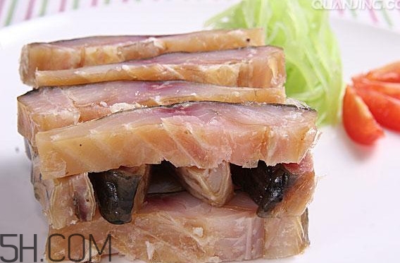 如何去除咸魚(yú)的腥味？咸魚(yú)一般要蒸多久時(shí)間