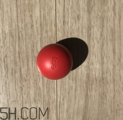 eos潤(rùn)唇球好用嗎？eos潤(rùn)唇球使用心得