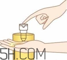 怎么用卸妝油不傷皮膚？卸妝油使用注意事項(xiàng)
