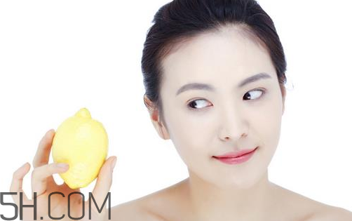 卸妝油可以祛痘嗎？卸妝油的錯(cuò)誤用法