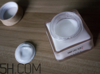 御泥坊礦物養(yǎng)膚霜怎么樣？御泥坊礦物養(yǎng)膚霜好用嗎？