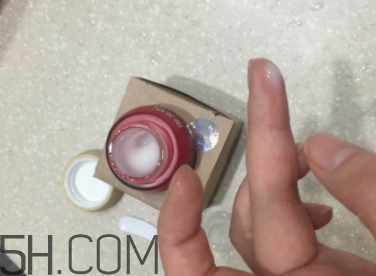 御泥坊紅石榴眼霜怎么樣？御泥坊紅石榴眼霜好用嗎？