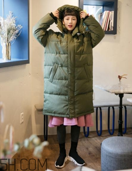 長(zhǎng)款棉衣如何搭配？長(zhǎng)款棉服搭配圖片