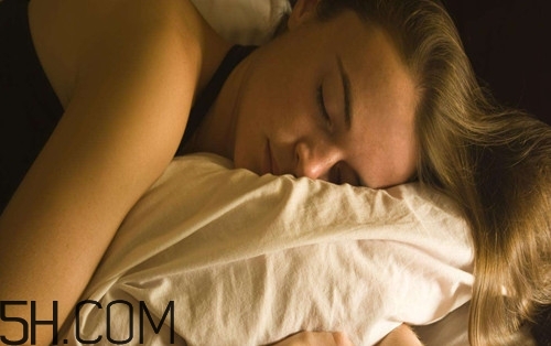 整晚睡不著怎么辦？如何快速進入睡眠狀態(tài)？