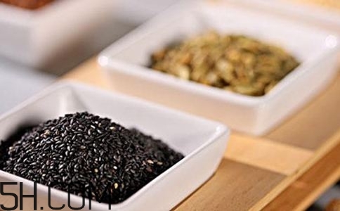 人為什么會掉發(fā)？怎么防止掉發(fā)？