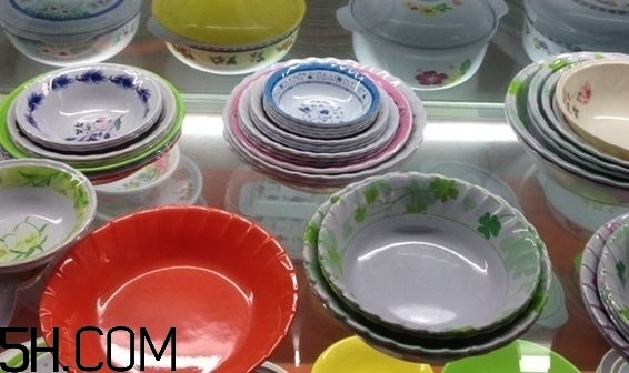 什么是仿瓷碗？仿瓷碗是塑料碗嗎？