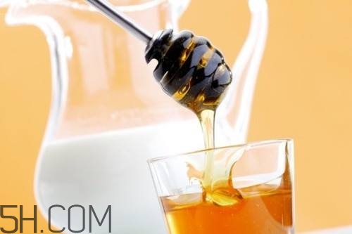 牛奶加蜂蜜的功效是什么？牛奶加蜂蜜可以減肥嗎？