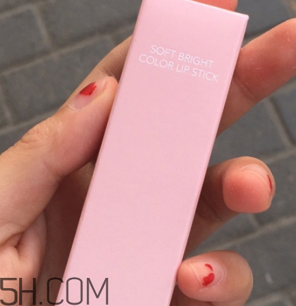 inmoo逸茉化妝品好用嗎？逸茉口紅使用心得