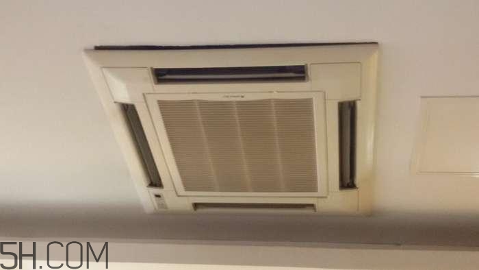 冬天用哪種類型的空調(diào)比較好？冬天用吸頂式空調(diào)好嗎？