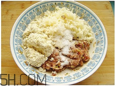 蓮藕可以和豆腐一起吃嗎？蓮藕和豆腐一起吃有什么好處？