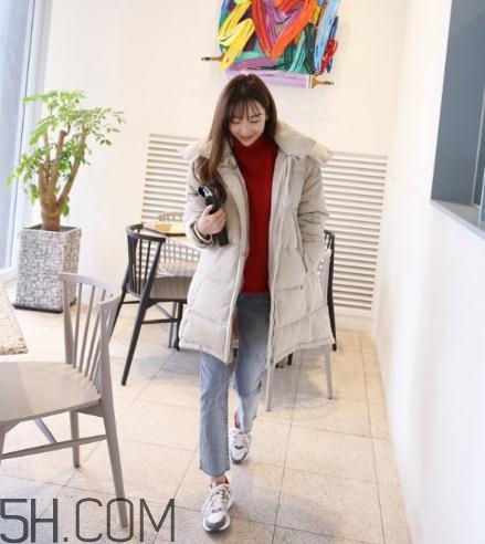 米色羽絨服怎么搭配？米色羽絨服搭配圖片