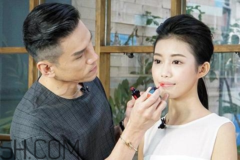 反咬唇妝是什么樣的？染唇妝和咬唇妝的區(qū)別