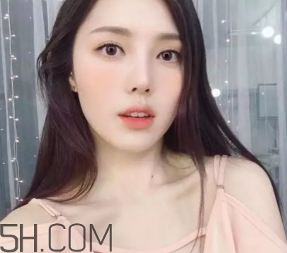 奶油杏是什么顏色？奶油杏色口紅試色