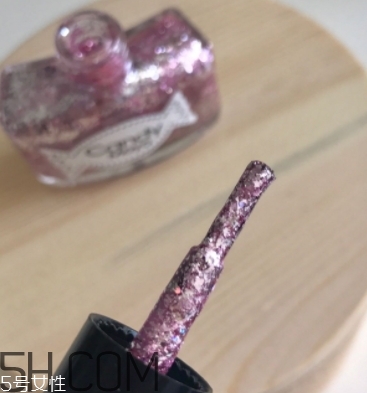 candy moyo和miss candy區(qū)別 膜玉和糖果小姐哪個好？