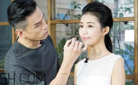 反咬唇妝是什么樣的？染唇妝和咬唇妝的區(qū)別