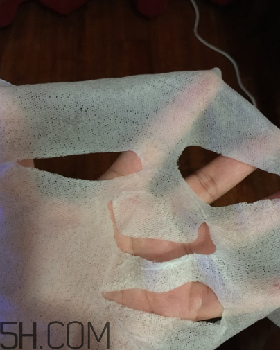 美膚寶面膜有熒光劑嗎？美膚寶面膜測評