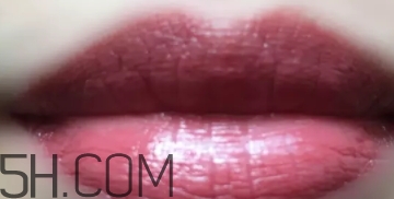 mac brick o la試色 mac brick o la是什么顏色？