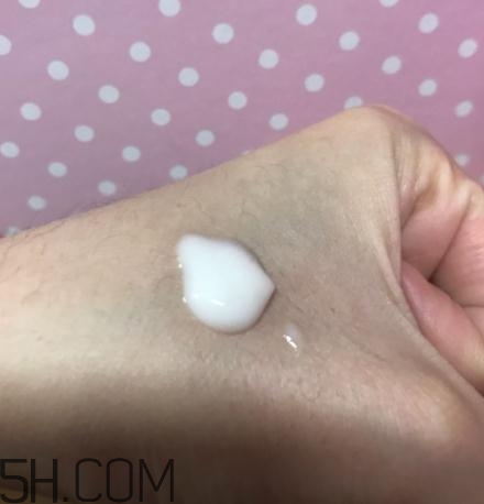 春紀(jì)咖啡醒膚緊致乳好用嗎？春紀(jì)咖啡醒膚緊致乳評(píng)測(cè)