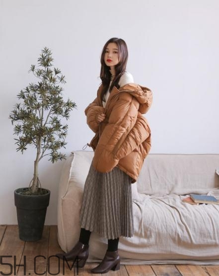 棉服搭配長裙好看嗎？棉襖搭配長裙圖片