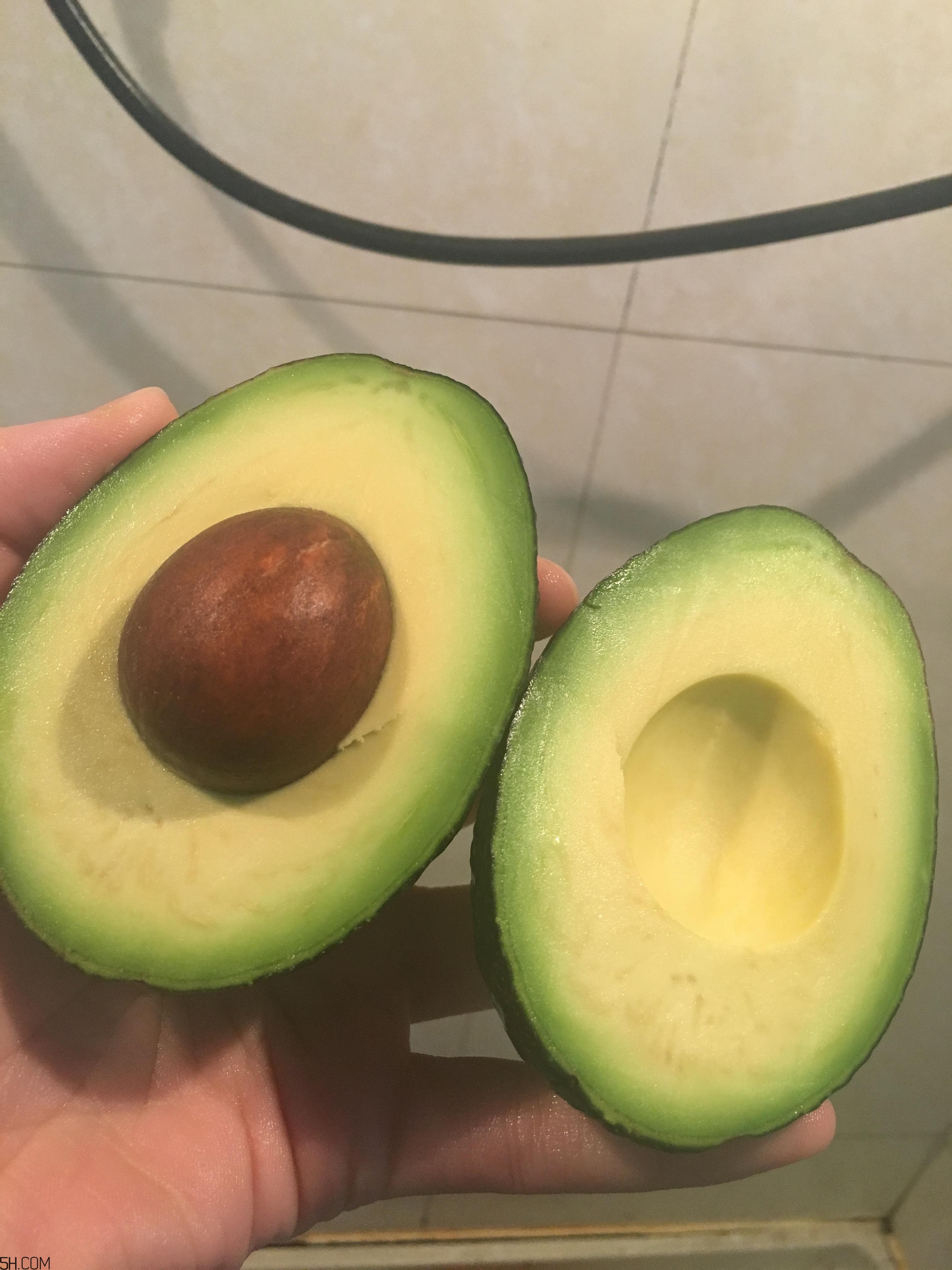 孕婦可以喝牛油果奶昔嗎？孕婦喝牛油果奶昔的好處？
