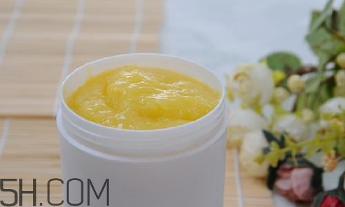 蜂王漿的營養(yǎng)成分有哪些？怎么辨別真假蜂王漿？