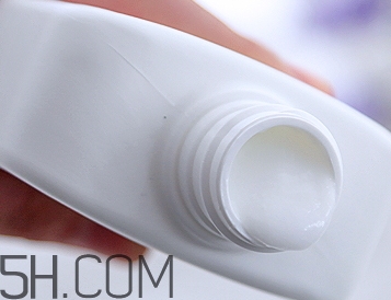c乳是什么護(hù)膚品？c乳蓋子怎么打開？