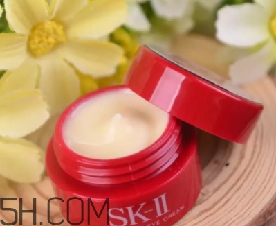 百優(yōu)眼霜和sk2眼霜哪個好？百優(yōu)眼霜和sk2眼霜對比