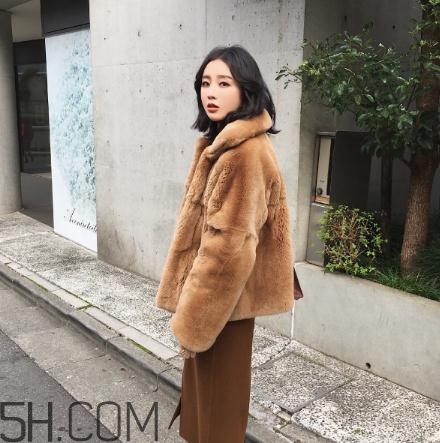 兔毛皮草掉毛嗎？兔毛皮草掉毛怎么處理？