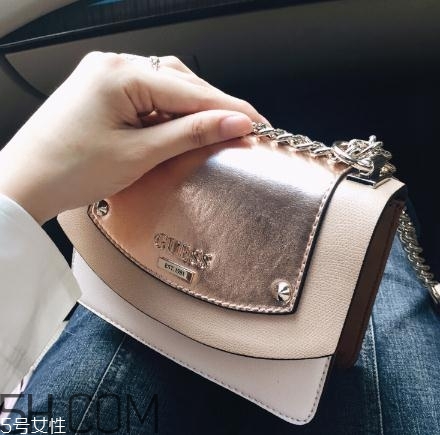 guess包包質(zhì)量怎么樣？guess包包是皮的嗎？
