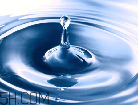 雙氧水能治牛皮癬嗎？雙氧水能去除血漬嗎？