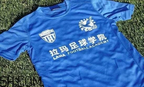 踢足球有哪些技巧？踢足球有哪些注意事項？