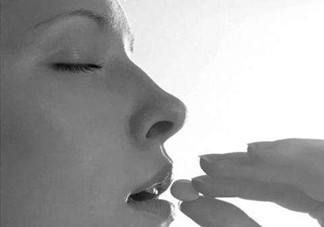 食道癌的早期癥狀有哪些？如何今早發(fā)現(xiàn)食道癌？