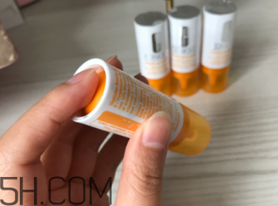 倩碧維C修復(fù)安瓶用在哪一步？能美白嗎？