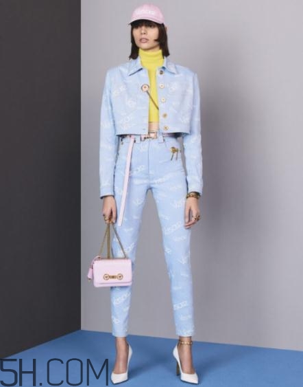 versace2018早秋服裝系列好看嗎_有哪些款式？