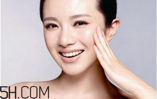 決定女人衰老的因素有哪些？女人易衰老的部位有哪些？